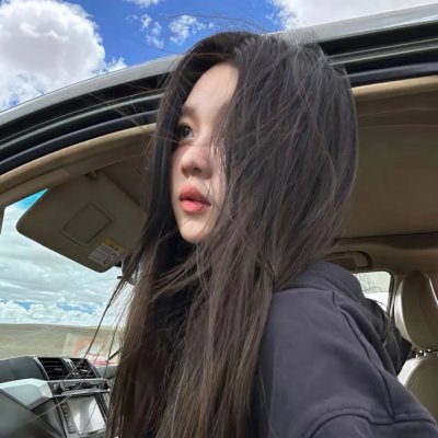 彼女